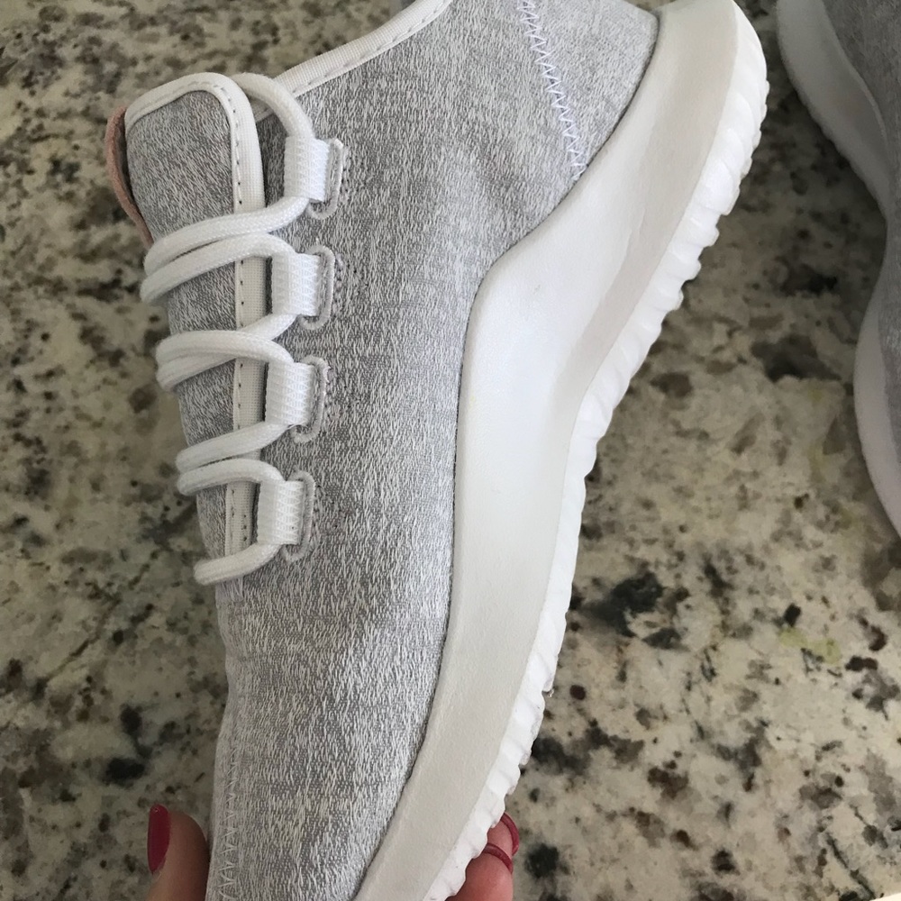 Adidas Tubular shoes - Picture 4 of 8